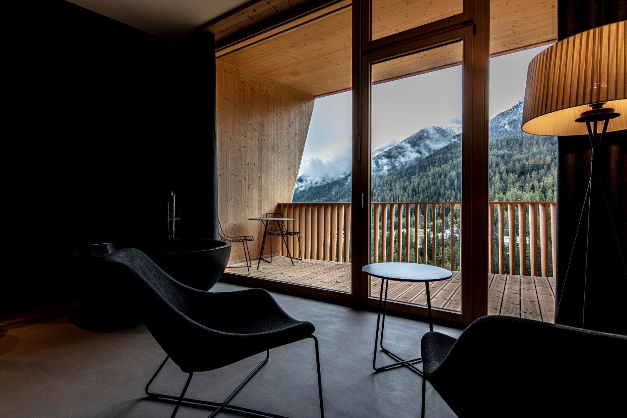 Hotel Arnica Scuol - Adults Only Exterior photo