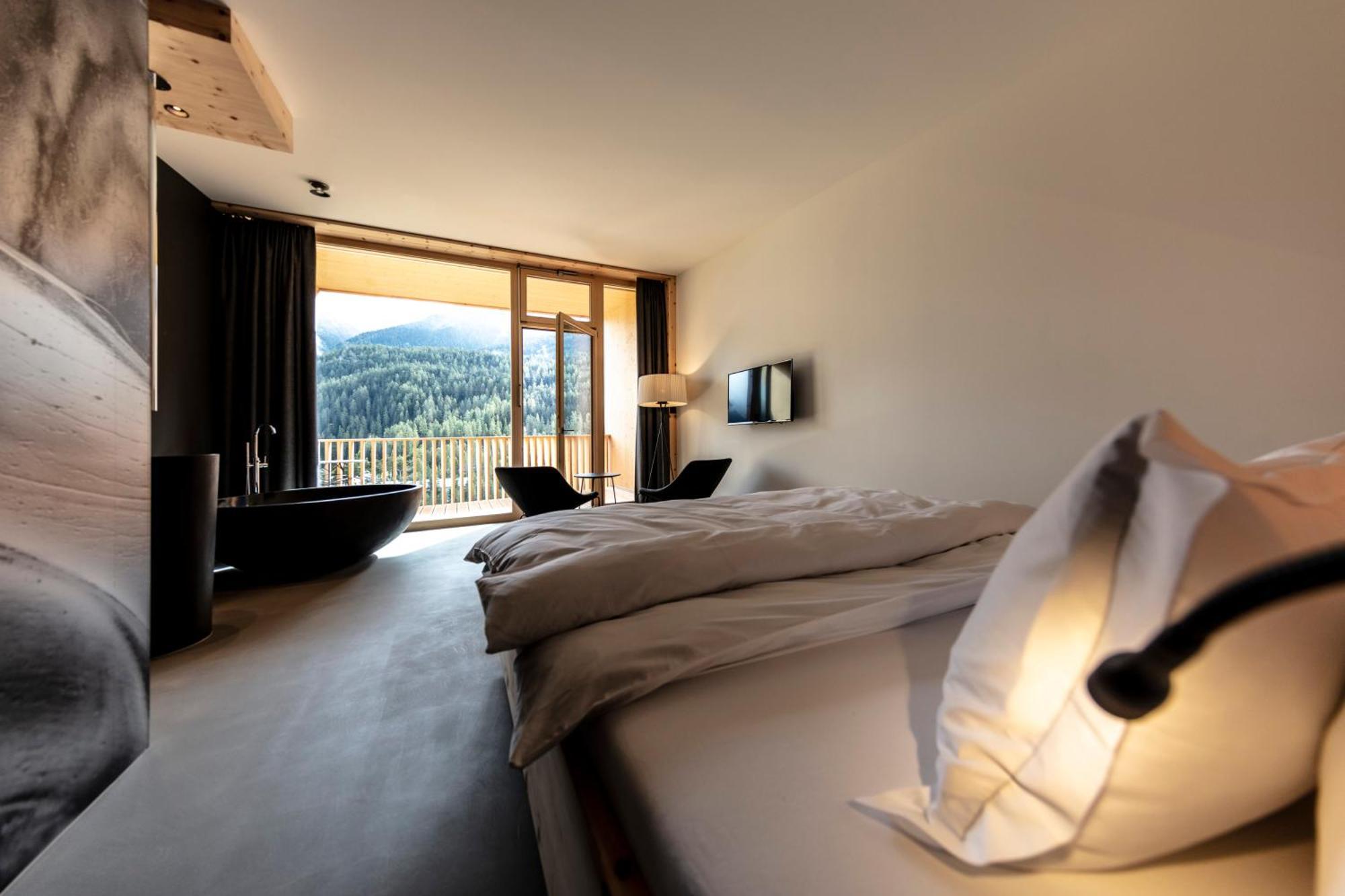 Hotel Arnica Scuol - Adults Only Exterior photo