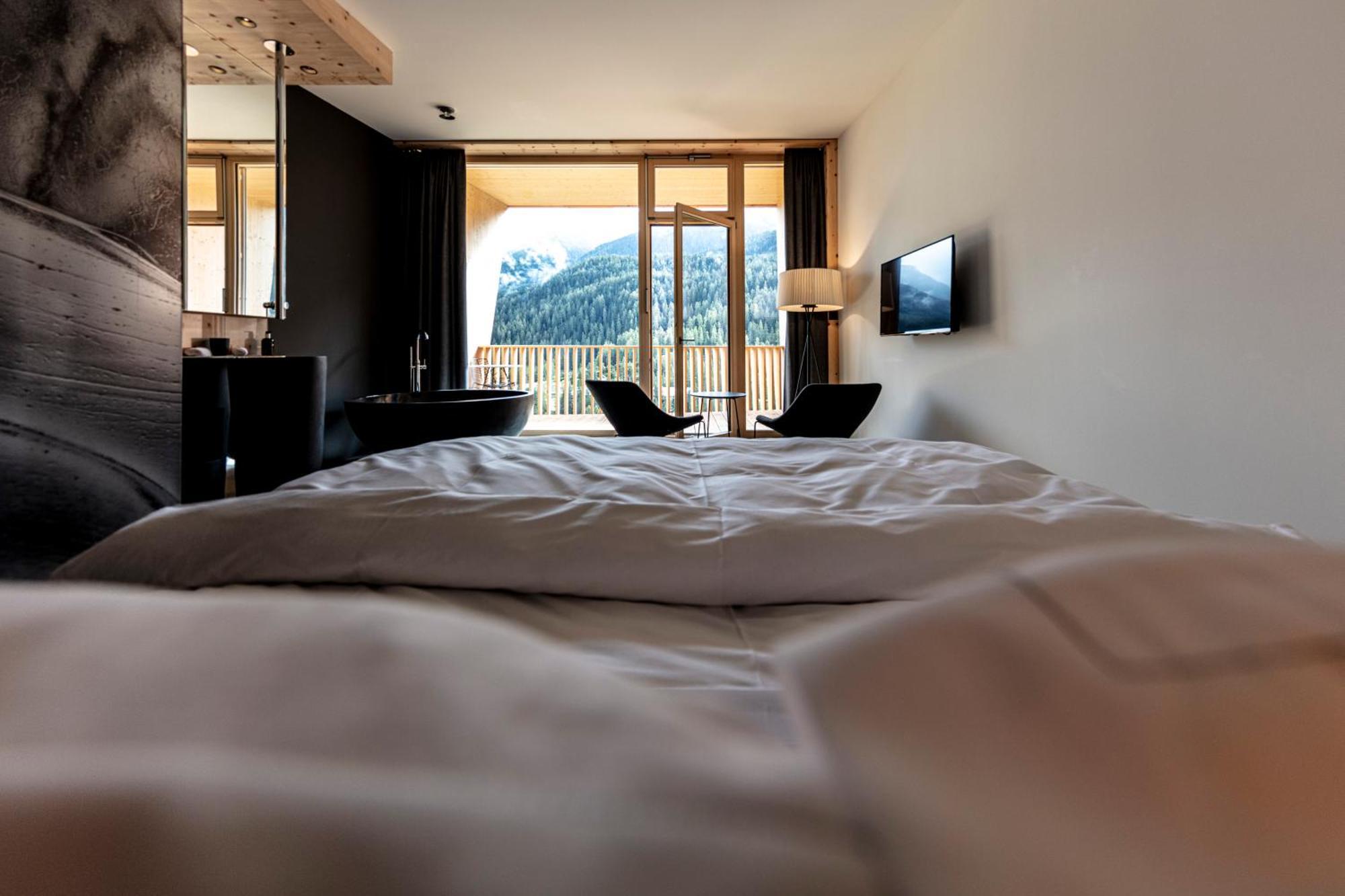 Hotel Arnica Scuol - Adults Only Exterior photo